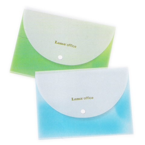 SOBRE PLASTICO CON BOTON OFICIO  LAMA